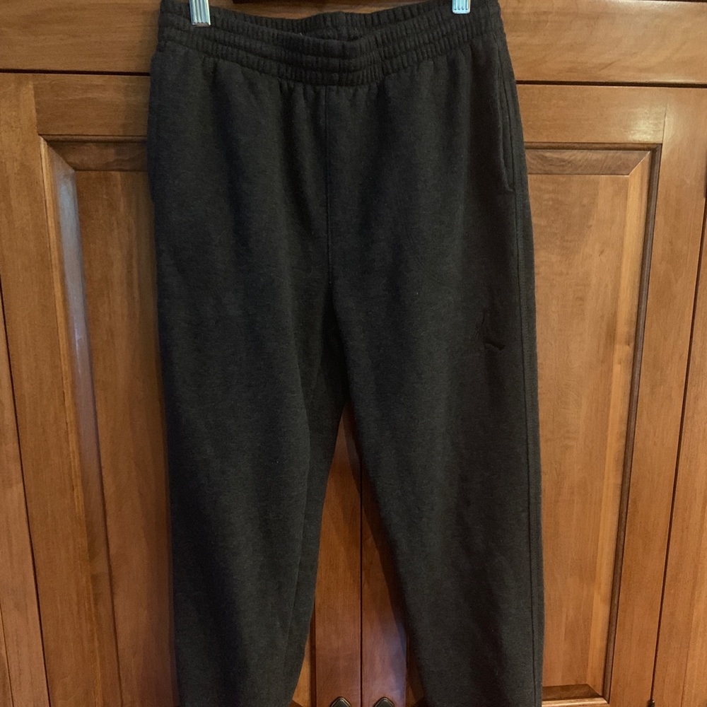 Kid’s grey sweatpants